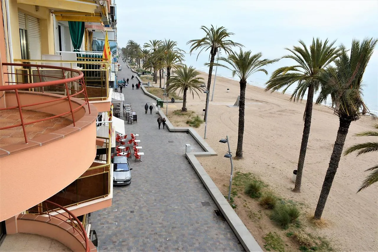 Villaservice - Leonor Calafell 0*,